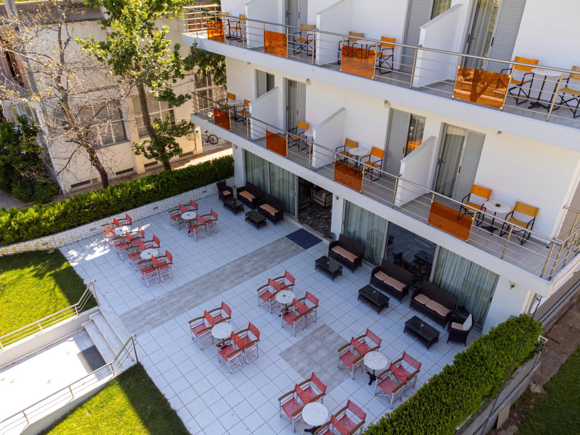 Hotel Ena Loutra Ipatis Exterior foto